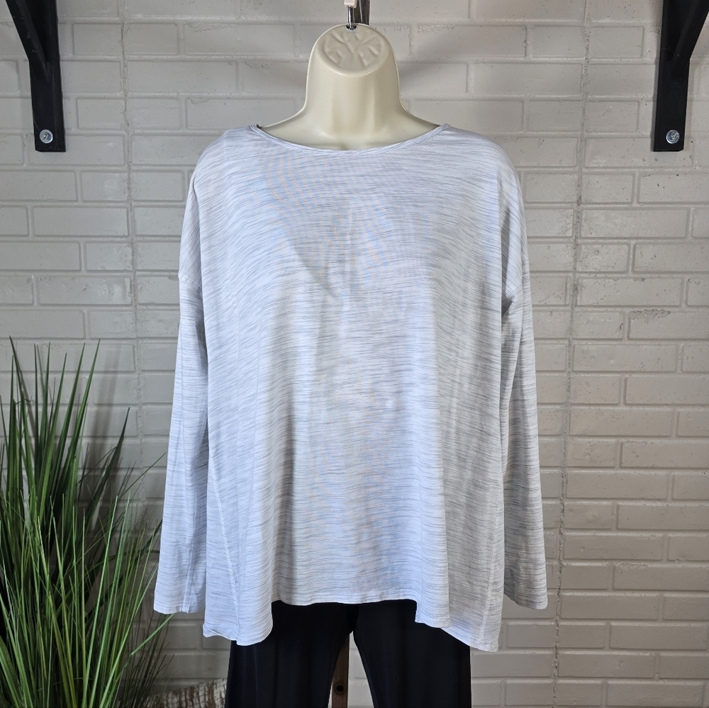 Lululemon Heathered Gray Long Sleeve Athletic Top Size 8 - Picture 1 of 7